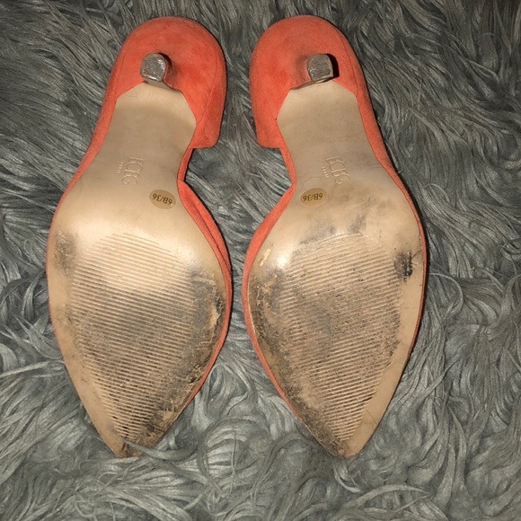 BCBG PUMPS barely worn - Picture 7 of 8